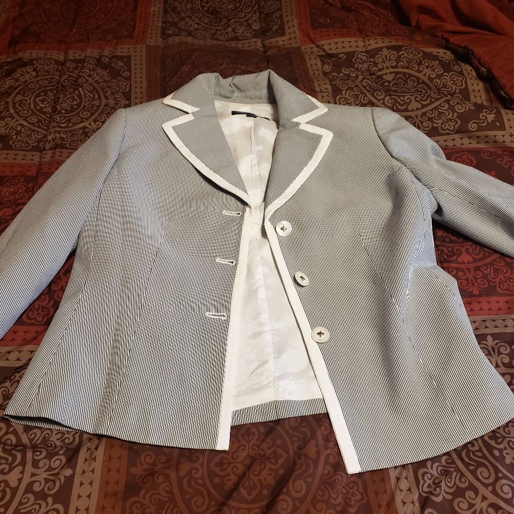 Evan Picone suit size 8